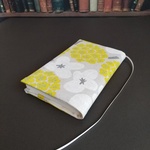 新書サイズブックカバー    黄色と白