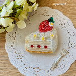 🍰🍓ビーズ刺繍🍓いちごのショートケーキブローチ🍓🍰