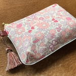 輸入リバティ、ベッツィ・バタフライのポーチ/ イギリスショップ別注柄