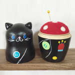 「G様ご予約品」黒猫とお裁縫道具＊マトリョーシカ針山