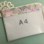 リバティビニコ　A4大きく開く連絡袋　アデラジャ