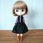 123.※ブライスアウトフィット※黒の花柄ワンピース 