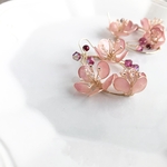 春風に匂う梅　ピアス/イヤリング