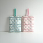 くすみカラーのキルティング上履き入れ《格子柄》