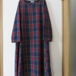 ☆新作☆　チェックワンピース  赤系×紺系　ゆったりワンピース　大きいサイズワンピース　大人カワイイワンピース　北欧風