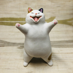 三点立ち万歳三毛ねっこの置物
