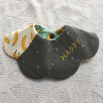刺繍入りふわふわスタイ  HAPPY×バナナ
