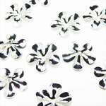 【8個】メタルフラワー★15mm/シルバー★5枚弁★花びら 花弁 カボション メタルパーツ