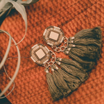  \ 2wayタッセル / ウッドと刺繍ビーズ×カーキ