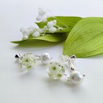 こんもり白いかすみ草とコットンパール🌼イヤリング