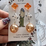小花の3連ピアス