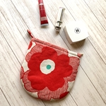 «SALE» フラットポーチ ファスナーポーチ おっきい花柄🌼春が来るよ～【北欧風花柄/レッド】
