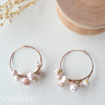 布花*ペッパーベリー色の実のフープピアス（ホワイト）/10KGF