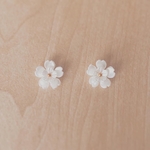 [再販] 小さい桜のピアス