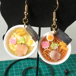 ミニチュア 醤油ラーメンと塩ラーメンの ピアス or ストラップ