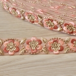 インド刺繍リボンᢂ細リボン花オレンジ　インド刺繍/インドリボン/刺繍リボン/刺繍/リボン/シルクリボン/トリム/ブレード/ジャガードリボン/チロリアンテープ/レース/インド/チュールレース