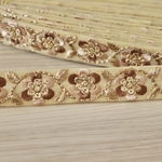 インド刺繍リボンᢂ細リボン花ブラウン　インド刺繍/インドリボン/刺繍リボン/刺繍/リボン/シルクリボン//トリム/ブレード/ジャガードリボン/チロリアンテープ/レース/チュール/インド/チュールレース