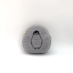 ウールのポーチ　子ペンギンの刺繍