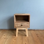 ショートレッグのミニチェスト