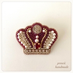 ビーズ刺繍ブローチ　CROWN 