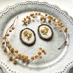 ミモザの刺繍ピアス