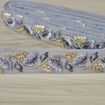 インド刺繍リボンᢂリーフグレイッシュブルー　インド刺繍/インドリボン/刺繍リボン/刺繍/リボン/シルクリボン/トリム/ブレード/ジャガードリボン/チロリアンテープ/レース/インド/チュールレース