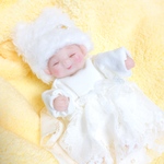 【赤ちゃん人形】白いドレスの女の子👶