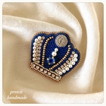 ビーズ刺繍ブローチ　CROWN (blue)