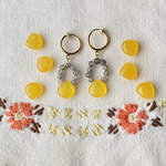 大人なイエロー　ハニーカラージェイド×ラブラドライドのフープイヤリング・ピアス