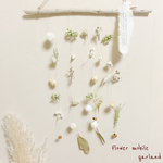 ＊フラワーモビールの流木ガーランド＊White green