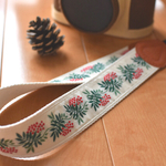 カメラストラップ 赤い実