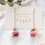 大ぶりのバラ♡パールとラインストーンのゆらゆらピアス／イヤリング