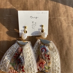大きめ刺繍リボンとパールのイヤリング♡