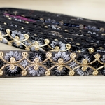 インド刺繍リボンᢂ インド刺繍/インドリボン/刺繍リボン/刺繍/リボン/シルクリボン/シルク/トリム/ブレード/ジャガード/ジャガードリボン/チロリアンテープ/レース/チュール/インド/チュールレース