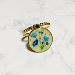 押し花＊レジンのスマホリング（かすみ草）