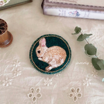 うさぎの刺繍ブローチ【M様専用ページ】