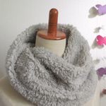再ｘ3　ふわもこボアねじりスヌード　シルバーグレイ色　