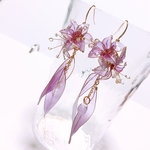 紫百合 ピアス/イヤリング  ディップアート アメリカンフラワー 結婚式 プレゼント ギフト ブライダル ドレス きれい キラキラ 透明感 デート 可愛い 誕生花 誕生日 おしゃれ 長め パープル