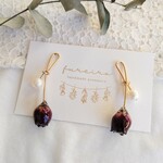 小ぶりのバラとパールのピアス／イヤリング♡