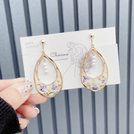 新作◡̈*.。しずくフープ×パール×レジンドライフラワー　イヤリング　ピアス