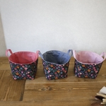 布バスケットセット☆小物入れ3個組☆黒地に花いっぱい