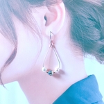 唐草模様のステンレスピアス　イヤリング　アレルギー対応　シルバーアクセサリー　ブルー