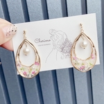 新作◡̈*.。しずくフープ×パール×レジンドライフラワー　イヤリング　ピアス