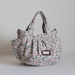 最終出品　Sサイズ　YUWA　ピンクパープル色の花柄プリント生地　ころりんバッグ♪　Fm2 Lab.