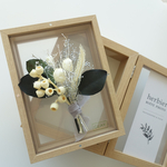 【冬のおくりもの】プリザーブドフラワー/ドライフラワーの花束アレンジ　二つ折り写真立て 2Lの大きい写真用