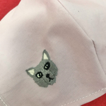 リアルフェイス刺繍のきれいめシンプル布マスク　猫　猫ちゃん柄　ロシアンブルー　刺繍マスク　手刺繍　大人用立体マスク　ダブルガーゼマスク