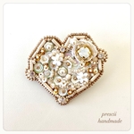 ビーズ刺繍ブローチ　D.Heart 