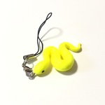 ヘビヘビストラップ 蛍光イエロー