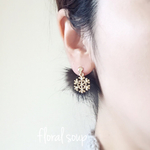 *:・'☆。Xmas sale ☆。.:* キラキラ雪の結晶がゆれる ミンクファーのキャッチ ピアス