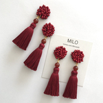 レッドビーズのつぶつぶ刺繍とタッセルのピアス/イヤリング
